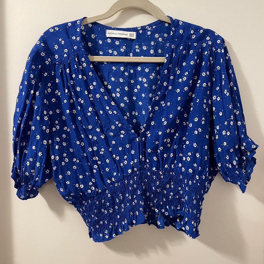 Faithfull The Brand Smocked Blue Floral First Light Betina V-neckline Top Sz-10